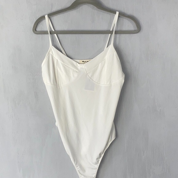 Mikey & Joey Tops - 🌵White bodysuit L
